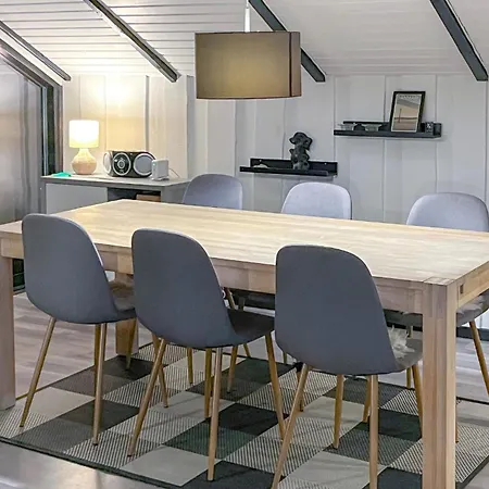 Casa de Férias Stunning In With Kitchen Rødby