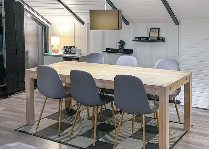 Casa de Férias Stunning In With Kitchen Rødby
